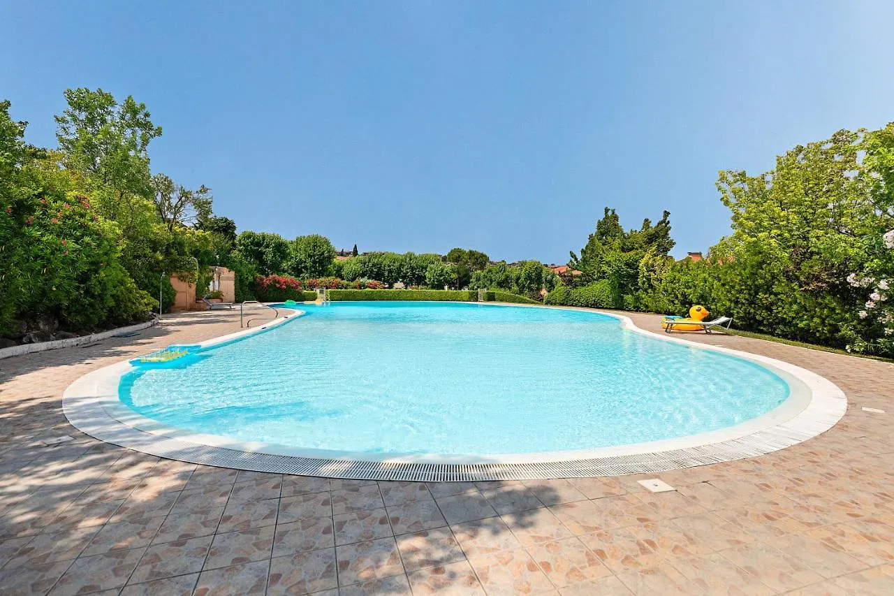 Residence Edera 18 By Wonderful Italy Polpenazze del Garda